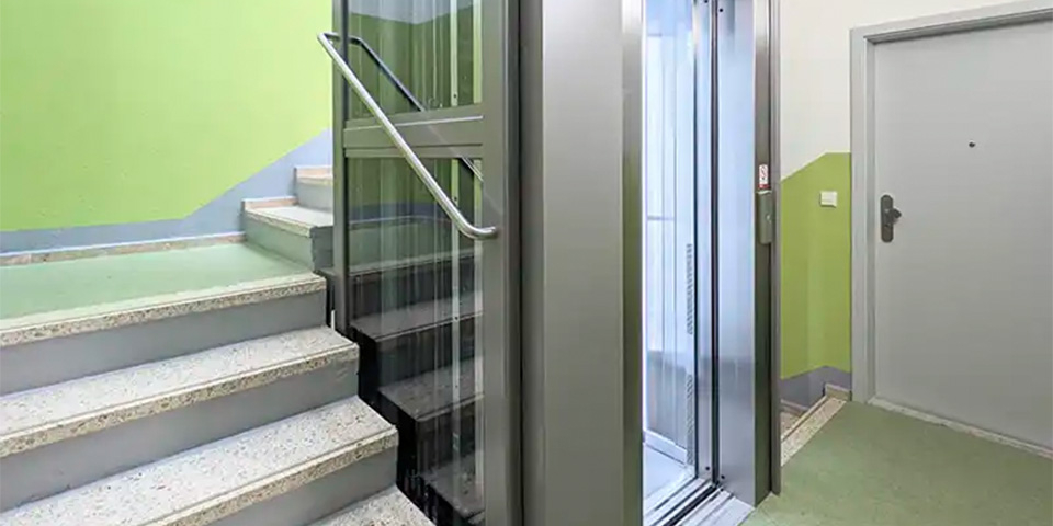 Treppenhaus mit LED Beleuchtung.