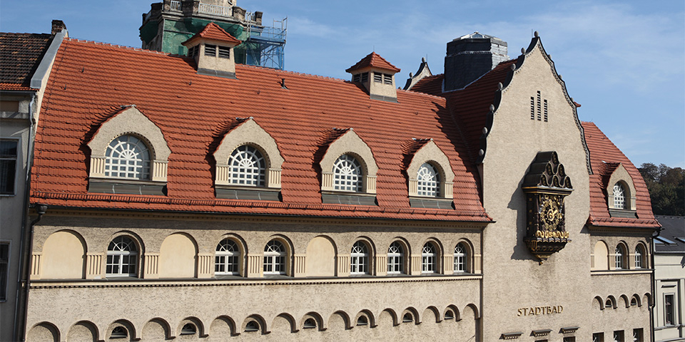 Fassade des Stadtbads.